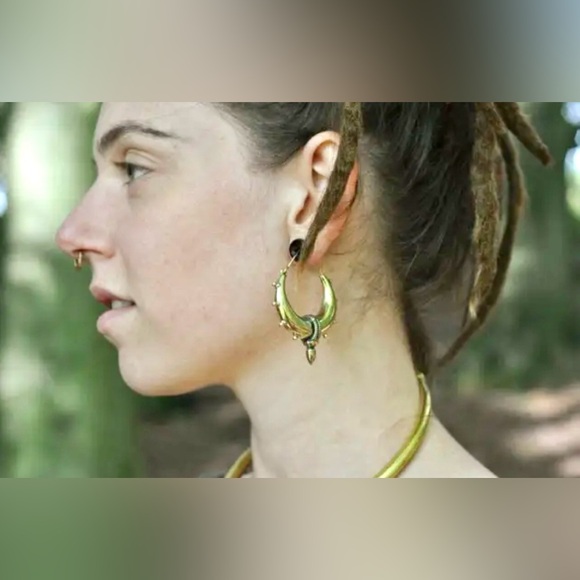 BOHO Gold Brass Round Spike Tribal Earrings - Picture 3 of 4